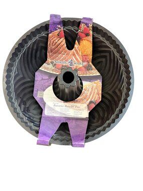 Nordic Ware Bundt Cake Pan Bavaria Non Stick 12 Cup 9" Brand New
